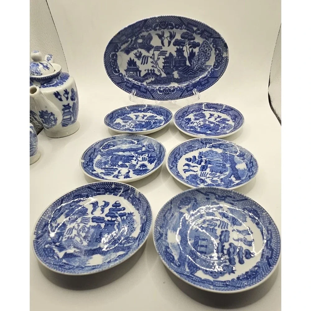 Blue Willow Tea Set 16 Peice Child's Set Japan